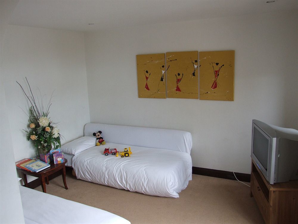 טטברי Priory Inn מראה חיצוני תמונה